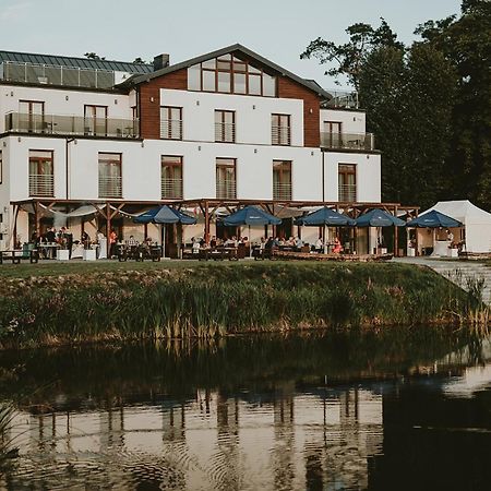 Kasor Resort & Spa Strykow Bagian luar foto